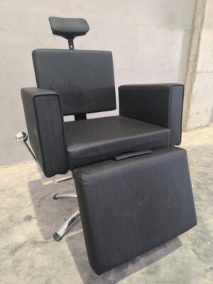 Sillón Barbero Hidráulico Square Class Make Negro / Usado 1
