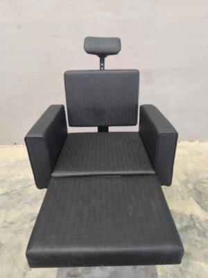 Alternative view of Sillón Barbero Hidráulico Square Class Make Negro / Usado 1