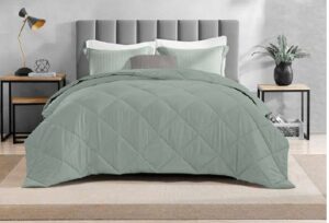 Acolchado linea hotel 2 1/2 plazas Sinfonía color aloe vera