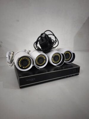 Alternative view of Kit 4 camaras de seguridad bullet WAGGS con DVR e instalacion KCDS01 / #USADO
