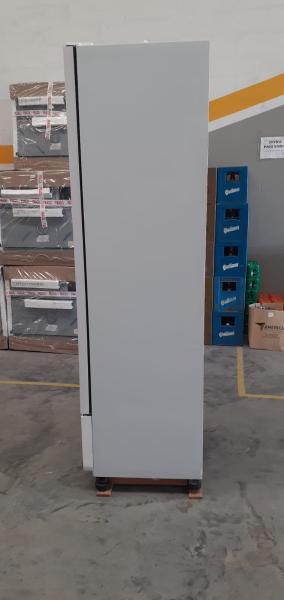 Alternative view of Exhibidora vertical INELRO MT-17 / USADO