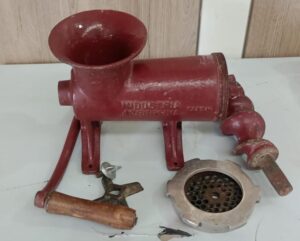 Alternative view of Picadora de carne BLAYBAR manual C32 #USADO