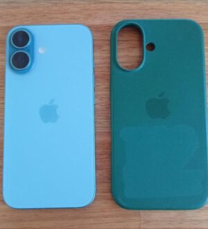 Alternative view of Celular iPhone 16 128 GB 5G Teal 94% de bateria / Usado