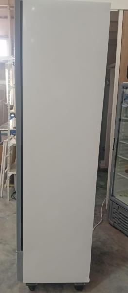 Alternative view of Exhibidora vertical BRIKET Master 5000 501L / Seminuevo