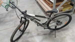 Bicicleta Mtb HEADWAY ZX 2.9 rodado 29 de aluminio 21v gris y negra / Usado