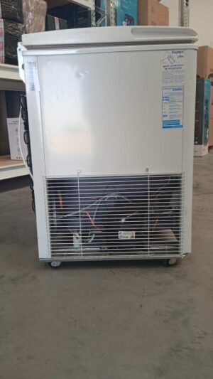 Alternative view of Freezer Horizontal BRIKET FR3300 295L / Usado