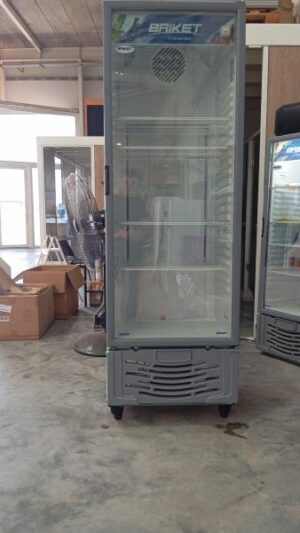 Exhibidora vertical BRIKET Master 5000 501L / Usado