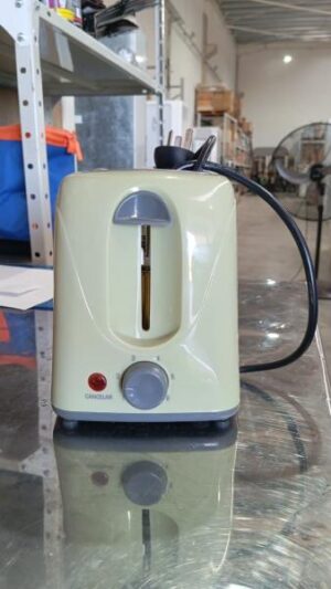 Alternative view of Tostadora YELMO 2 Panes Eléctrica 700w To-3006 Verde / Usado