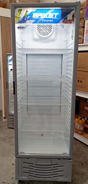 Exhibidora vertical BRIKET Master 5000 501L / Usado