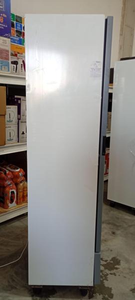 Alternative view of Exhibidora vertical BRIKET Master 5000 501L / Usado