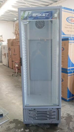 Exhibidora vertical BRIKET Master 5000 501L / Usado