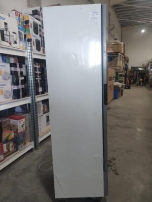 Alternative view of Exhibidora vertical BRIKET Master 4300 417L / Usado