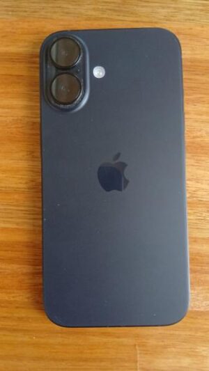 Celular iPhone 16 128 GB 5G Negro bateria al 92% / Usado