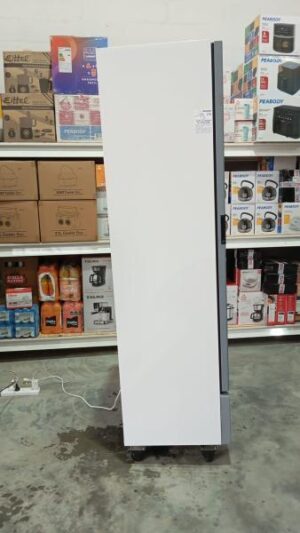 Alternative view of Exhibidora vertical BRIKET Master 5000 501L / Usado