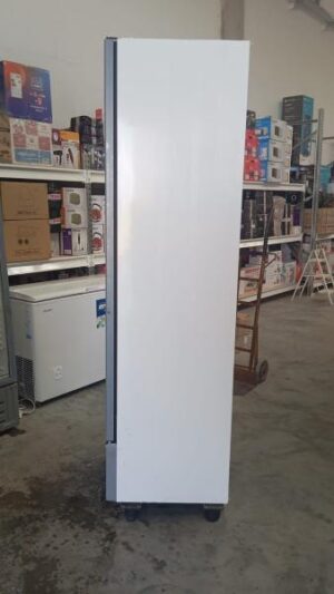 Alternative view of Exhibidora vertical BRIKET Master 5000 501L / Usado