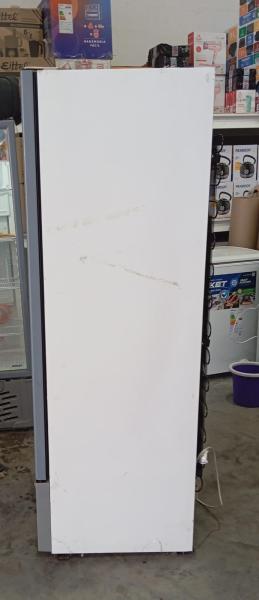 Alternative view of Exhibidora Vertical BRIKET Master 3000 293 litros / Usado