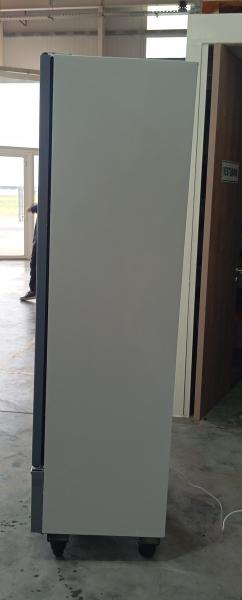 Alternative view of Exhibidora vertical Briket Master 4300 417 L puerta triple vidrio / Outlet
