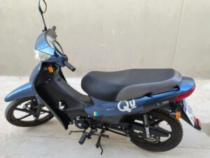 Motocicleta SIAM Qu Base 110 color Azul con casco 3330 Km / Usado