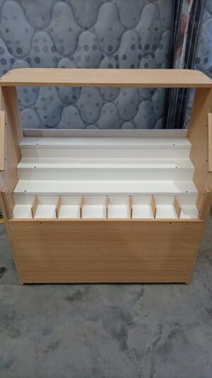 Tribuna con Caramelera 110cm / Usado seleccionado